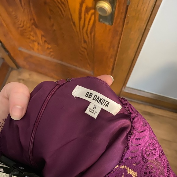 Lace fit and flare dress - Picture 4 of 5